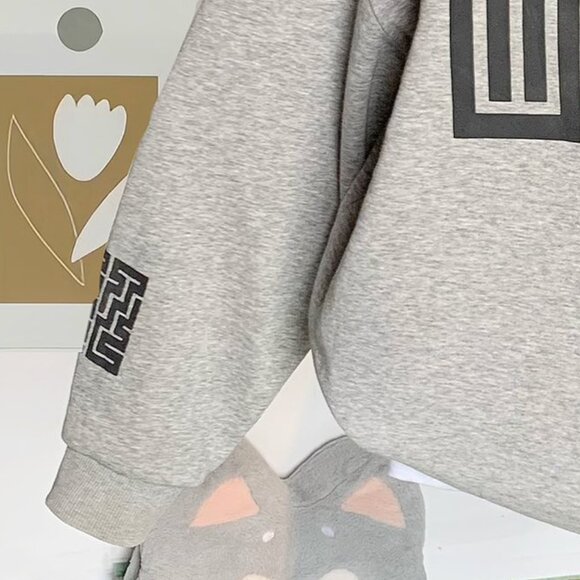 Korean Style Graphic Crewneck Sweatshirt Gray - Picture 4 of 4